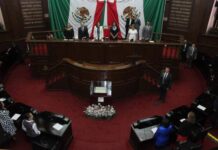 Con placa y videomapping, legislativo celebra bicentenario del Congreso Constituyente de Michoacán