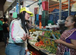 Con comerciantes, asume Araceli Saucedo el compromiso de potenciar su desarrollo