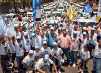 Taxistas van con Alfonso para que siga al volante en Morelia