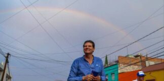 Alegría, apoyo y ¡lluvia!, brinda la Obrera a Alfonso