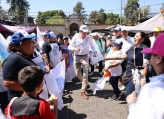 Líderes y comerciantes de tianguis, afianzan su apoyo a Alfonso