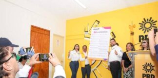Firma Araceli Saucedo 20 compromisos por las niñas, niños y adolescentes