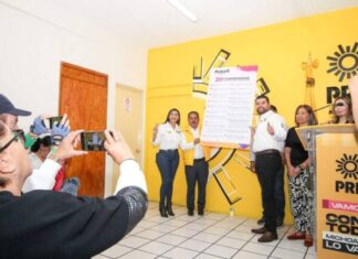 Firma Araceli Saucedo 20 compromisos por las niñas, niños y adolescentes
