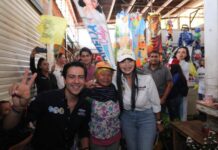 ARACELI SAUCEDO VISITA EL MERCADO DE LA CHARANDA DE URUAPAN