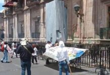 COMUNEROS DE ARANTEPACUA SE MANIFIESTAN EN MORELIA, A 7 AÑOS DE HECHOS QUE COSTARON LA VIDA DE CUATRO POBLADORES