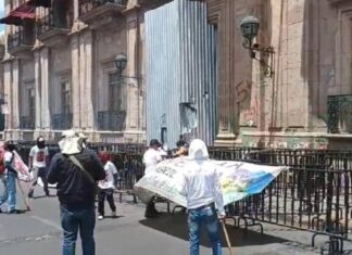 COMUNEROS DE ARANTEPACUA SE MANIFIESTAN EN MORELIA, A 7 AÑOS DE HECHOS QUE COSTARON LA VIDA DE CUATRO POBLADORES