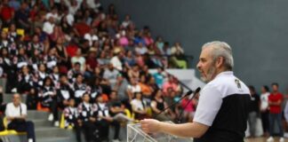 Abandera Bedolla delegación michoacana participante en Nacionales Conade 2024