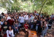 Estudiantes de la UNLA reciben a Alfonso para escuchar su proyecto por Morelia
