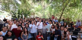Estudiantes de la UNLA reciben a Alfonso para escuchar su proyecto por Morelia