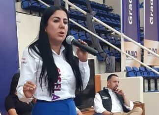 Becas, apoyos para el deporte y la cultura ofrece Gisela Vázquez a jóvenes de la UVAQ