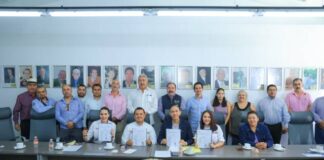 Torres Piña firma acuerdo de protección ambiental en Morelia