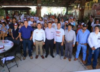 Líderes transportistas cierran filas con Torres Piña rumbo a Palacio Municipal