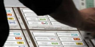 Retenida sede del IEM en Contepec por simpatizantes de MORENA