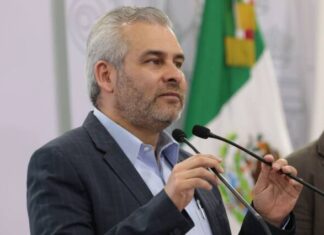 Asegura Bedolla que su gobierno ha cumplido con obligaciones patronales
