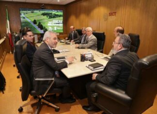 BEDOLLA SOLICITA A SICT REHABILITACIÓN DE CARRETERA FEDERAL EN MICHOACÁN