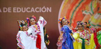 MÁS DE 11 MIL ESCUELAS ALISTAN CELEBRACIÓN A LAS MAMÁS