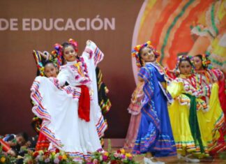 MÁS DE 11 MIL ESCUELAS ALISTAN CELEBRACIÓN A LAS MAMÁS