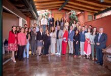 UMSNH y CANACO SERVYTUR plantean ruta para potenciar competencias profesionales en universitarios