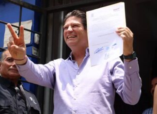 Recibe Alfonso Martínez, constancia de mayoría como Presidente electo