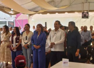 IEM entrega constancias a Juan Pablo Celis Silva y Fabiola Alanís Sámano
