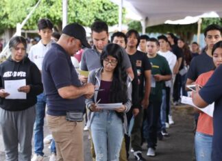Aspirantes a estudiar Derecho y carreras del área de Humanidades de la UMSNH este martes aplican examen de admisión