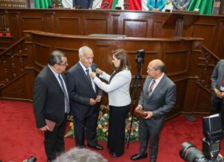 Reconoce congreso al maestro Nicolás de la Torre con la presea «Melchor Ocampo»