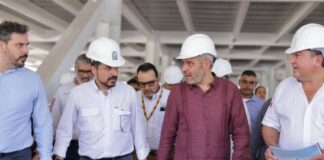 Supervisan Bedolla y Zoé Robledo avances del nuevo hospital comunitario de Maruata