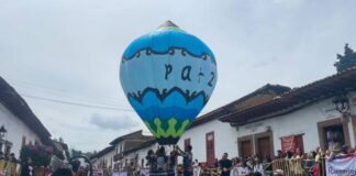 Se pintó de colores el cielo de Pátzcuaro con los globos del Cantoya Fest