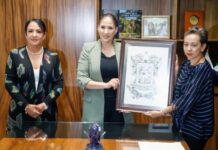 Recibe Legislativo réplica del Escudo Oficial del Estado de Michoacán