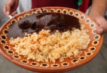 Todo listo para el arranque de la Feria del Mole de Santa María