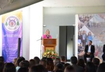 Por descentralizar las actividades académicas, deportivas y culturales de la UMSNH, se pronuncia rectora