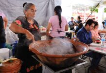 Inaugura Gobierno de Morelia la Feria del Mole en Santa María de Guido