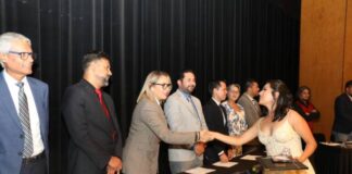 Convoca rectora a egresadas y egresados de Arquitectura a seguir preparándose, elevar la competitividad y a fomentar valores