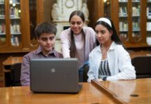 En constante crecimiento Bachillerato en Línea de la UMSNH, abierto para jóvenes y adultos mayores
