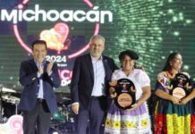 AGRADECE BEDOLLA A REVISTA MÉXICO DESCONOCIDO ENTREGA DE PREMIOS LO MEJOR DE MICHOACÁN
