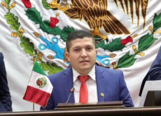 VICENTE GÓMEZ REFRENDA COMPROMISO CON EL DISTRITO XIX