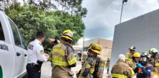 POLICÍA MORELIA, BOMBEROS Y PROTECCIÓN CIVIL MUNICIPAL CONTROLAN FUGA DE ÁCIDO EN EMBOTELLADORA DE CALZADA LA HUERTA