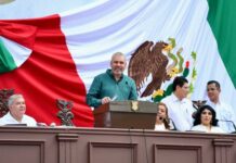 Solicita Bedolla rehabilitación de red carretera federal en Michoacán