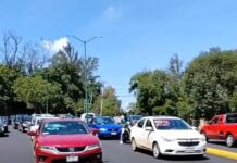 DOCENTES SE MANIFIESTAN EN MORELIA; EXIGEN PAGO A EVENTUALES