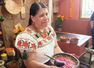 GASTRONOMÍA MICHOACANA, PARTE DE LA SEMANA DE MUERTOS