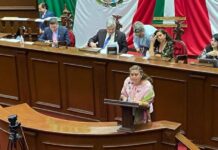 Belinda Iturbide impulsa la prevención del cáncer de mama en las escuelas