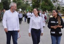 Bedolla informa a Sheinbaum afectaciones por huracán John
