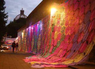 Cielo Tejido ilumina el Andador Nigromante en honor a los bebés que partieron de forma inesperada