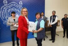 Yarabí Àvila entrega equipo para dignificar áreas de Control Escolar de la UMSNH; se agilizará la atención