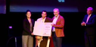 RECONOCE MICHOACÁN SUS RAÍCES Y TRADICIONES; ENTREGA BEDOLLA PREMIO ESTATAL DE LAS ARTES ERÉNDIRA
