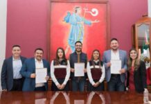 ESTUDIANTES DEL CECYTEM REALIZARÁN PRÁCTICAS EN AYUNTAMIENTO DE HUANDACAREO