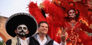 Desfile de Catrinas y Catrines rompe récord: reúne a más de 3 mil 200 participantes
