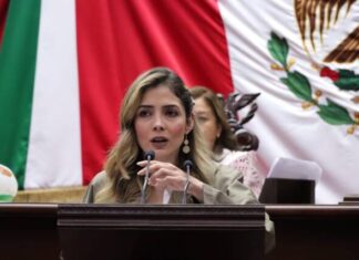 Diputada Brissa Arroyo votó a favor de la autonomía nicolaita