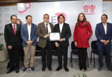 UMSNH cumple con sus pagos al Infonavit; Universidad Michoacana recibe galardón como Empresa de 10 Plus
