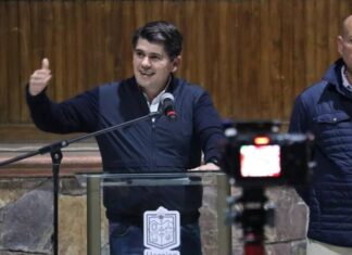 Firma Toño Ixtláhuac convenio de civilidad y transparencia en decisión comunitaria sobre Autogobiernos